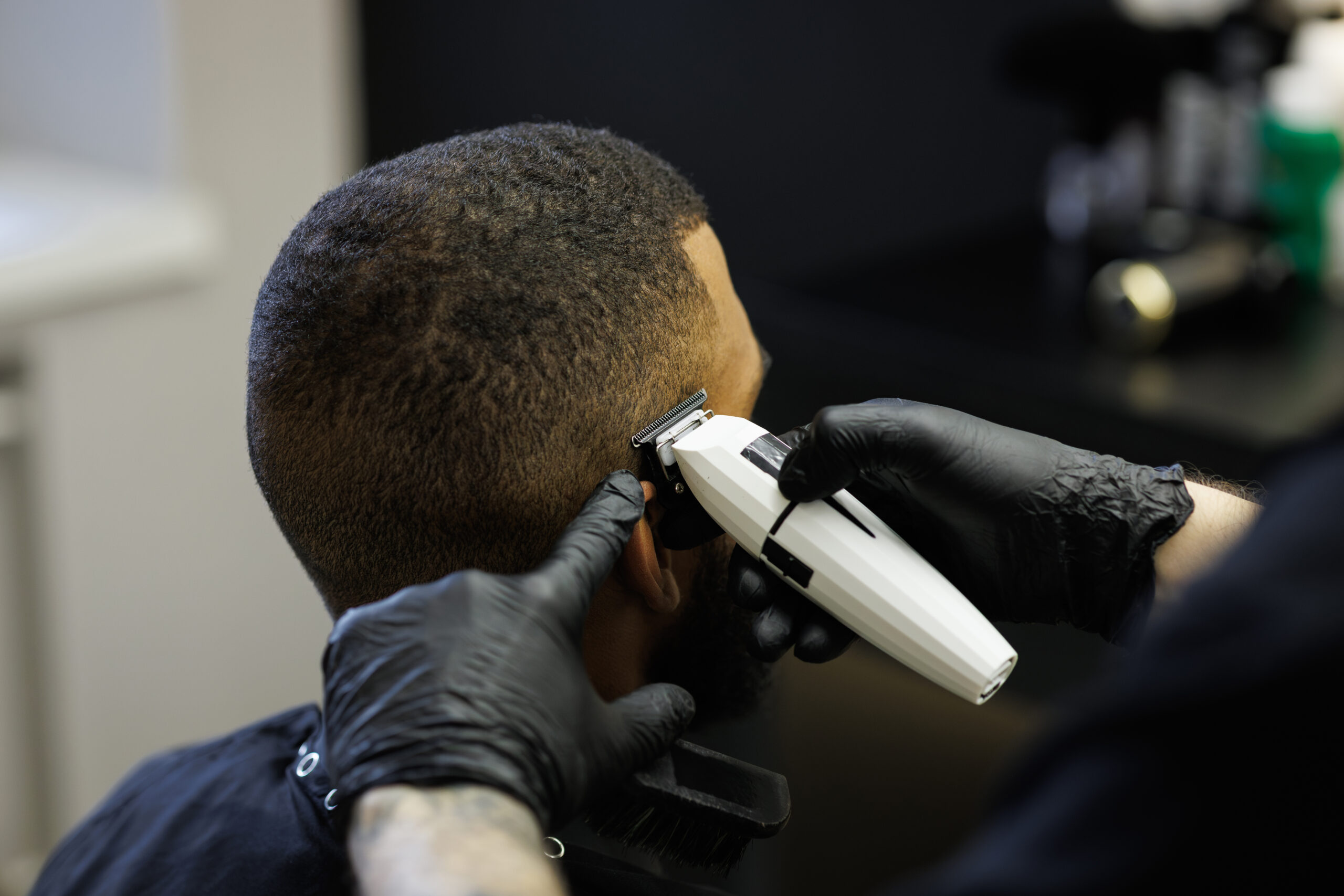 Raising the Bar: How BarberNBar Training Elevates Grooming Standards and Professional Skills