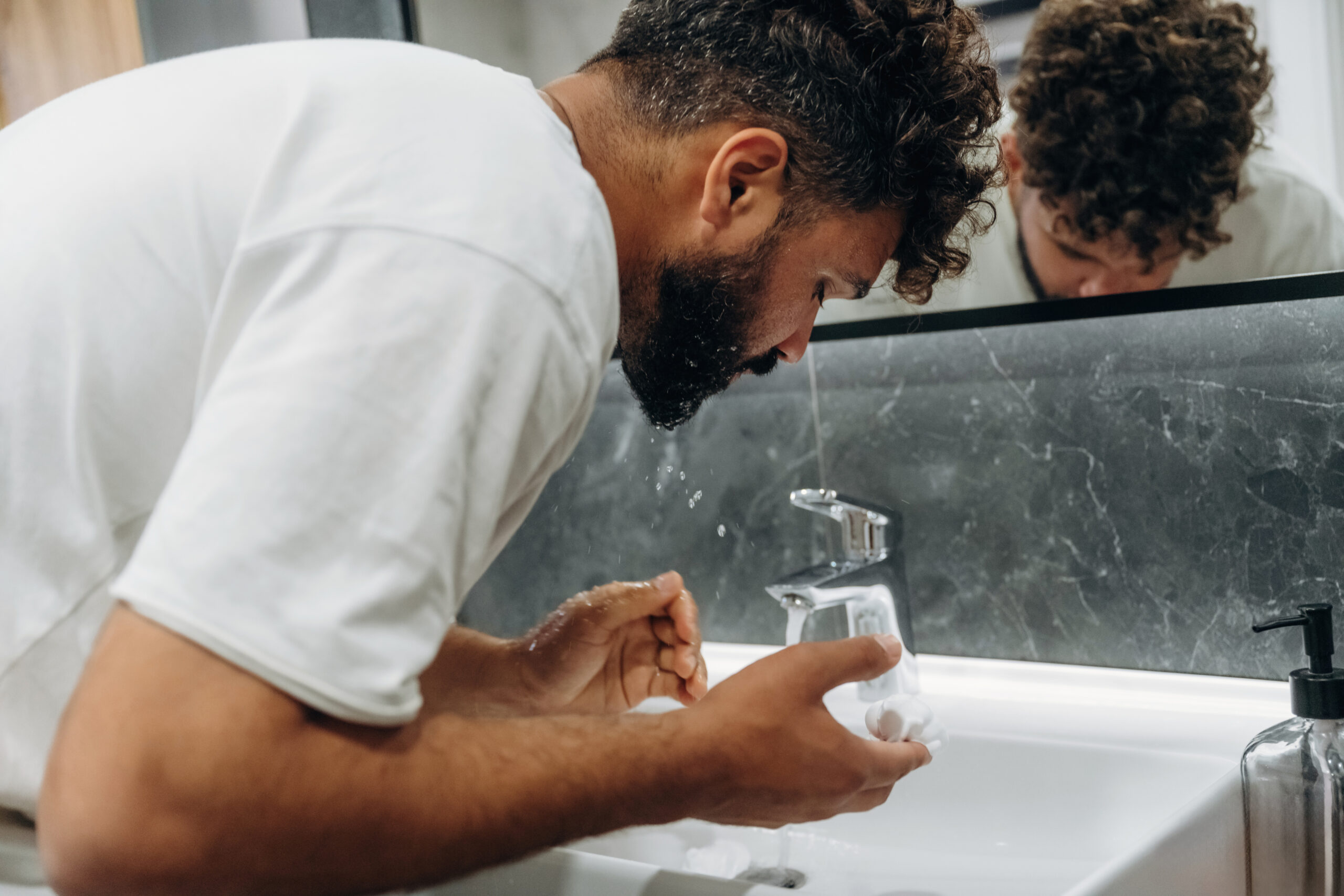 Busy Schedule, Sharp Look: The Cheltenham Man’s Premium Grooming Routine