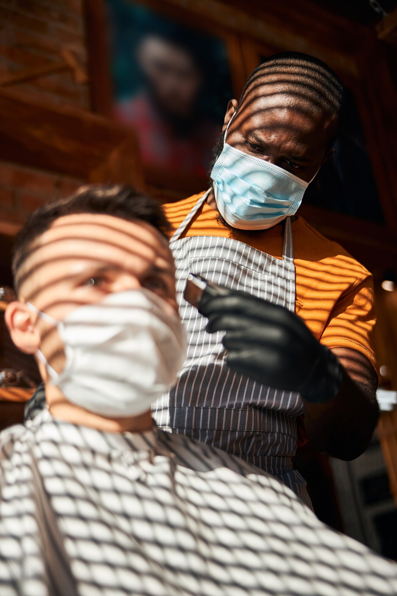 Why a Lounge-Style Barbershop Feels Different — Cheltenham’s BarberNBar