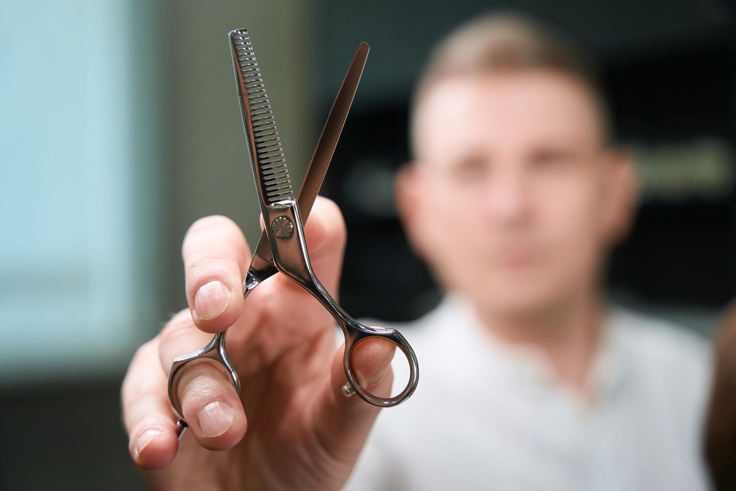The Polished Professional: What Makes Your Haircut Look Sharp Every Day