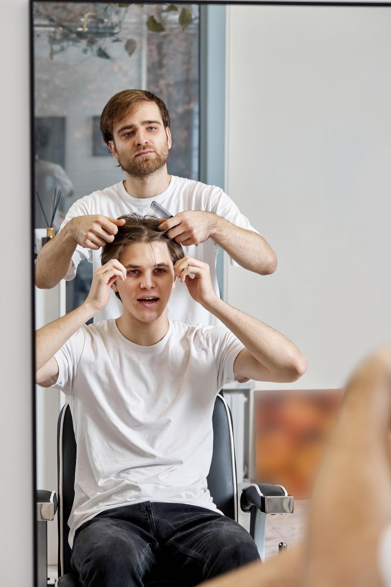 Your Cheltenham Hair Replacement Consultation: A Straight-Talking Guide from BarberNBar